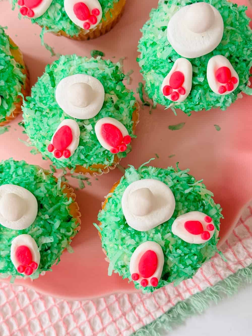 Easy and Cute Bunny Butt Cupcakes: Easter Treat