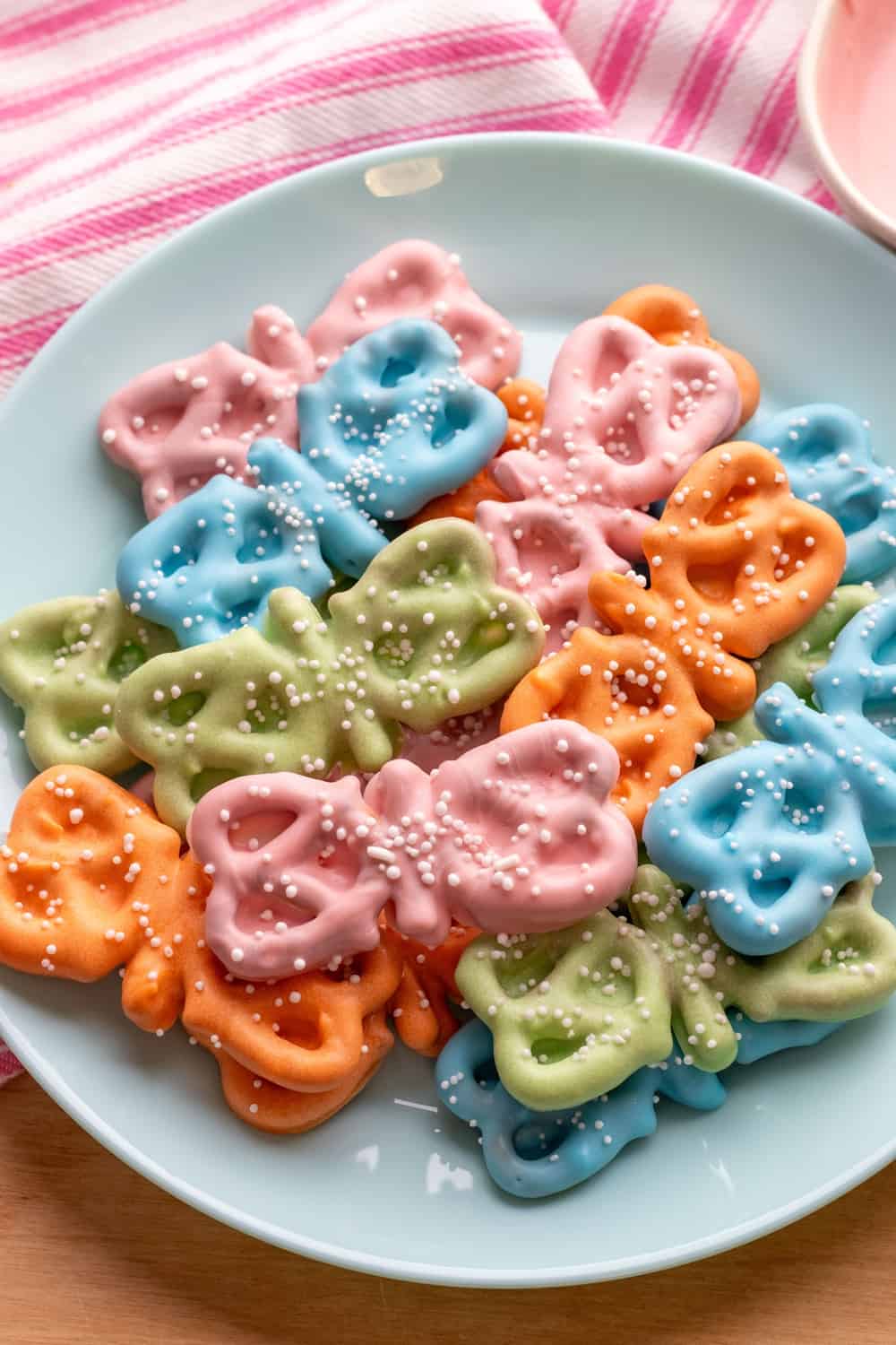 These Colorful Butterfly Pretzels Make a Fun Spring Treat!