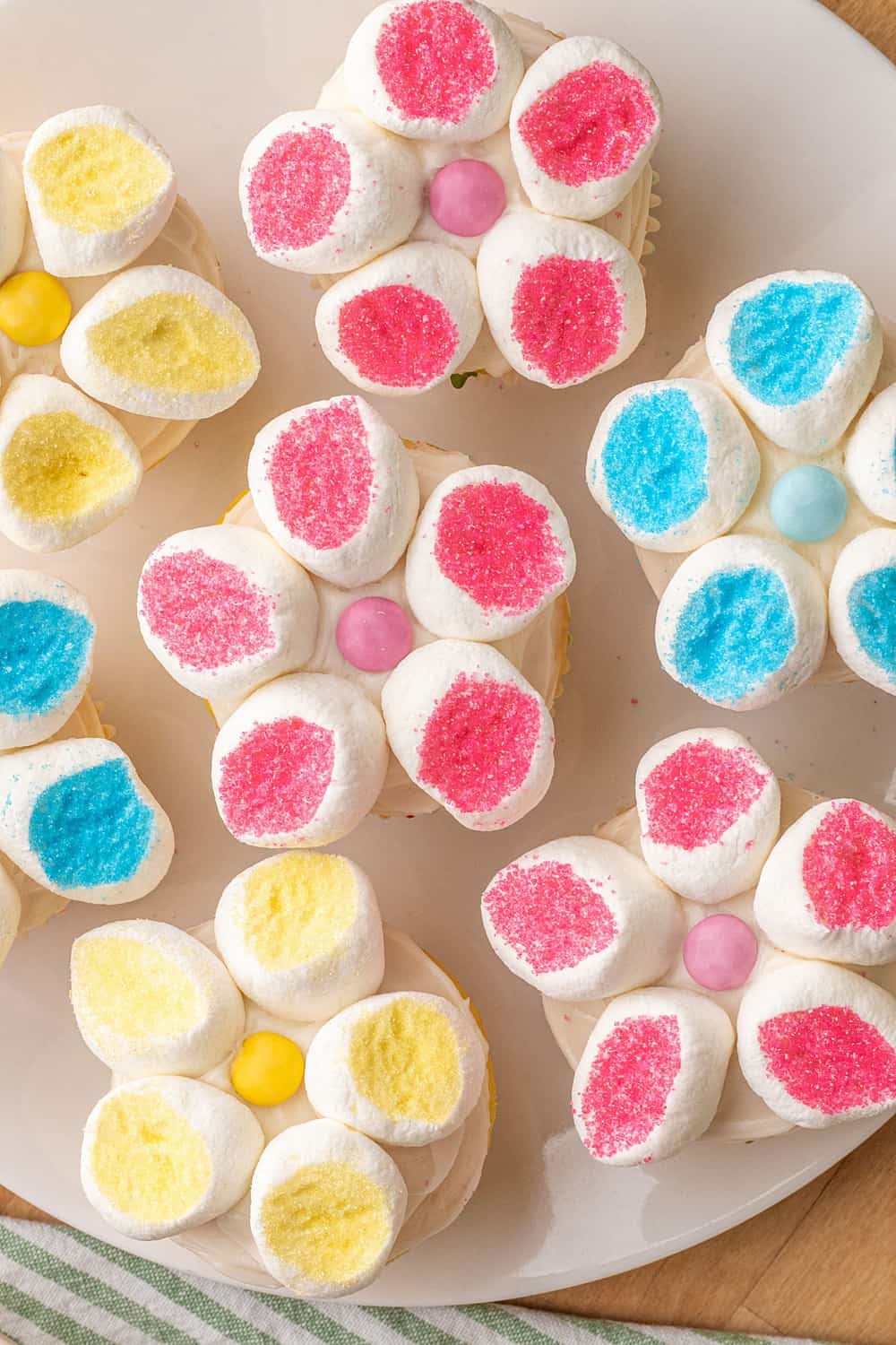 Easy Marshmallow Flower Cupcakes Recipe