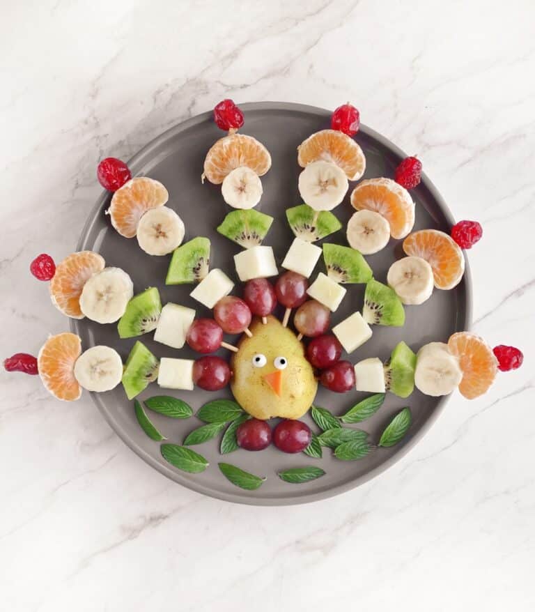 This Turkey Fruit Board Is a  Fun Thanksgiving Food For Kids!