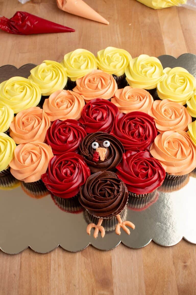 Turkey Pull-Apart Cupcakes Are An Adorable Thanksgiving Dessert