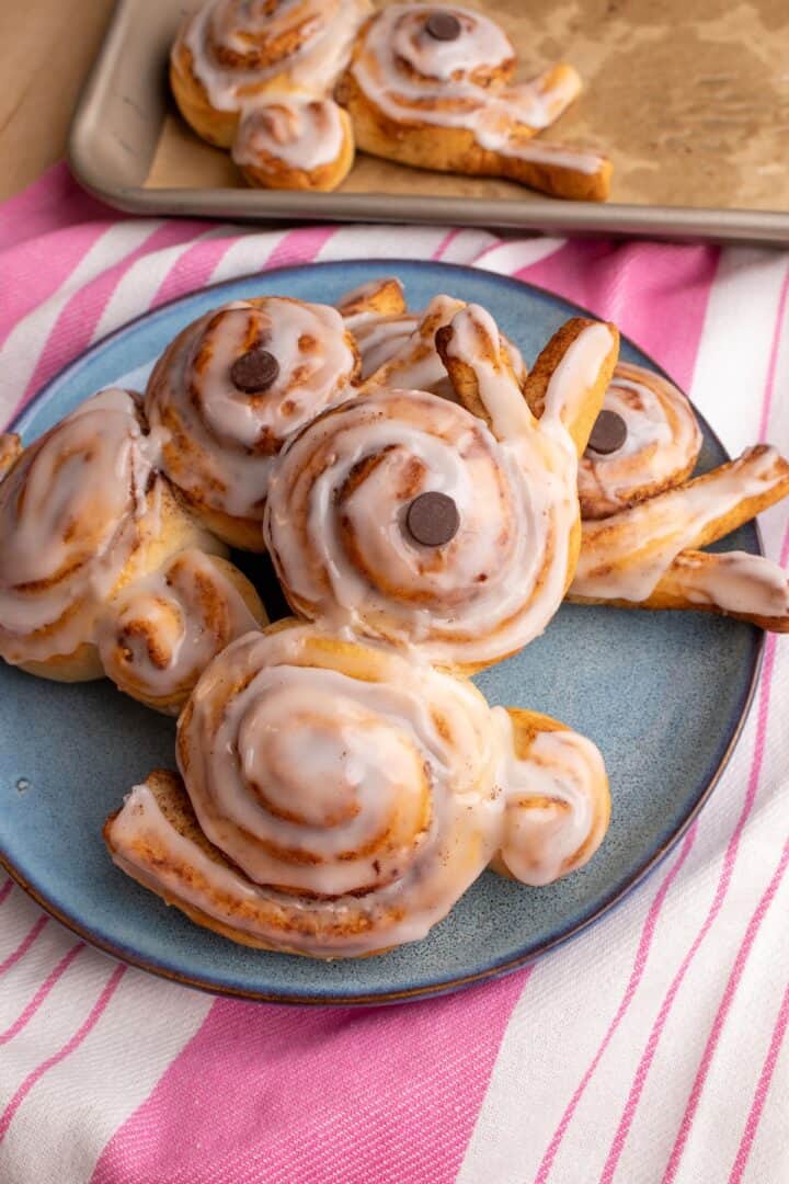 These Bunny Cinnamon Rolls Are The Sweetest Easter Treat
