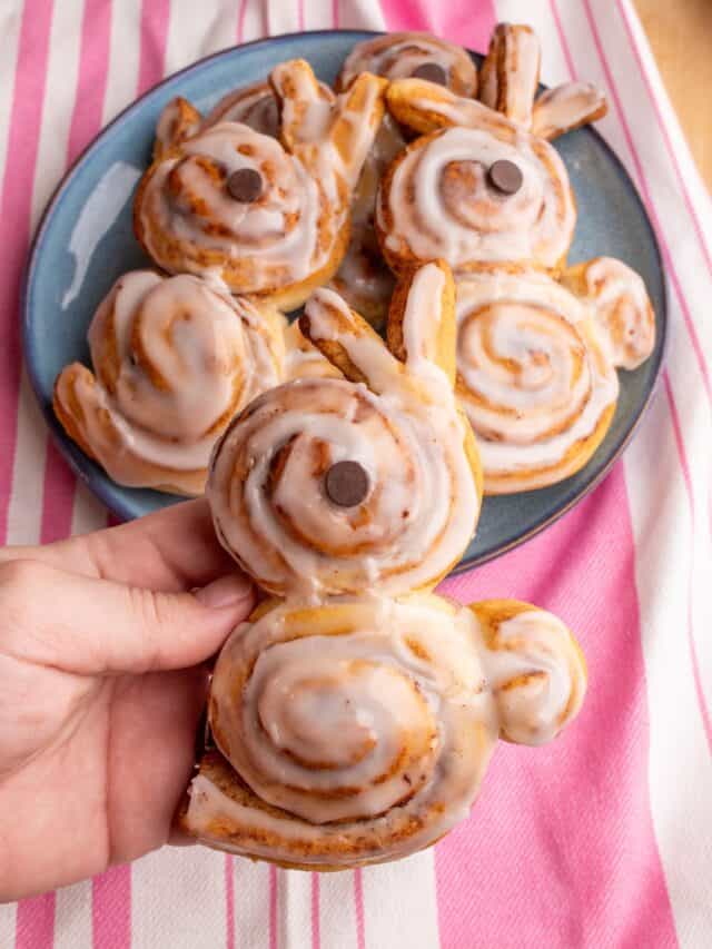 These Bunny Cinnamon Rolls Are The Sweetest Easter Treat