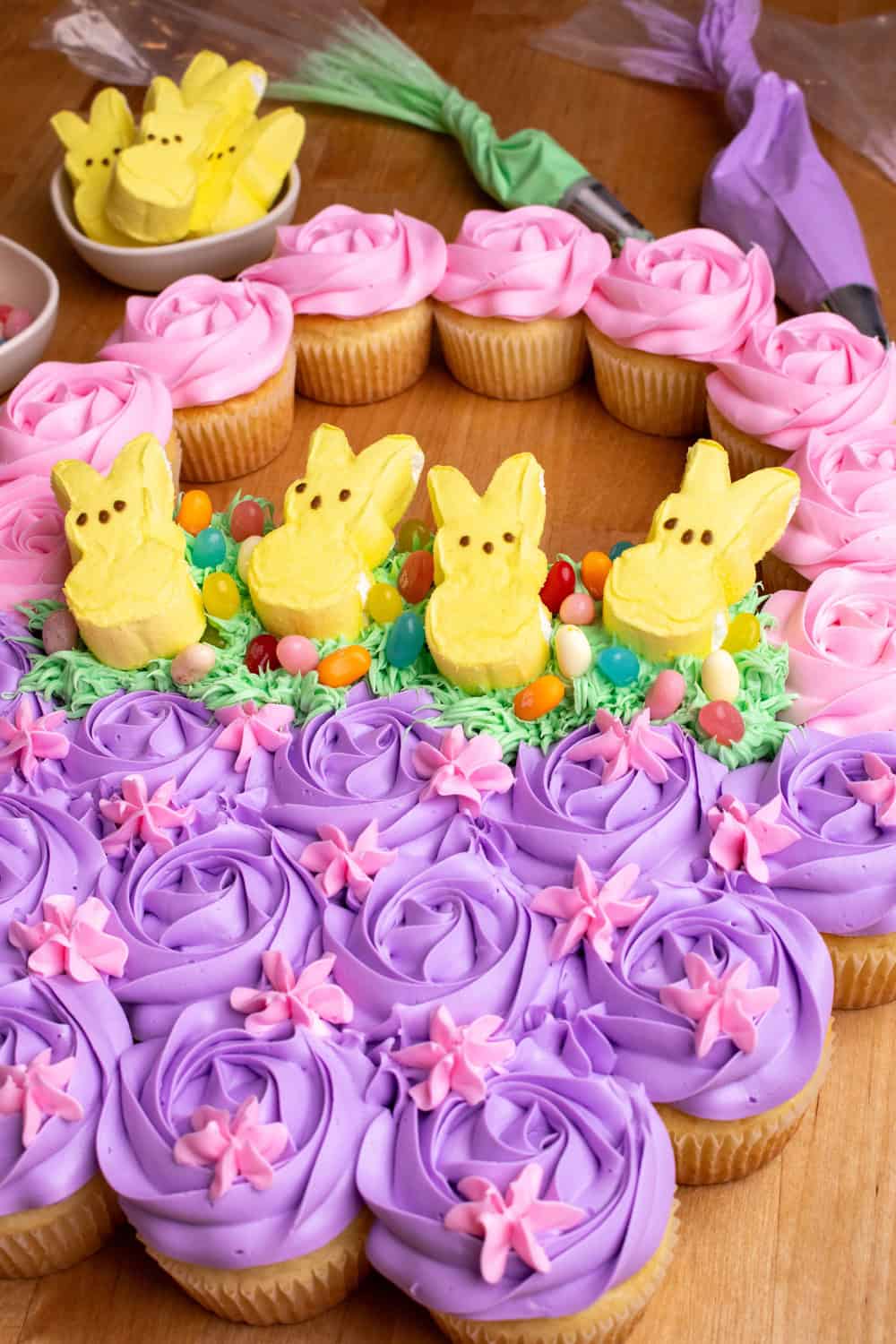 Easter Basket Cupcakes Are A Fun Easter Dessert!