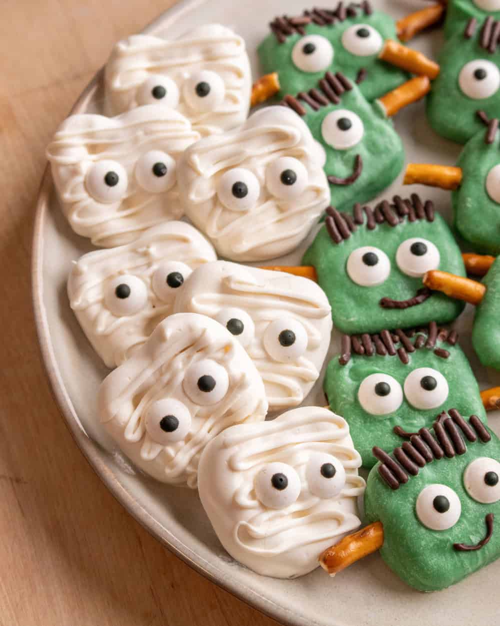 Halloween pretzels