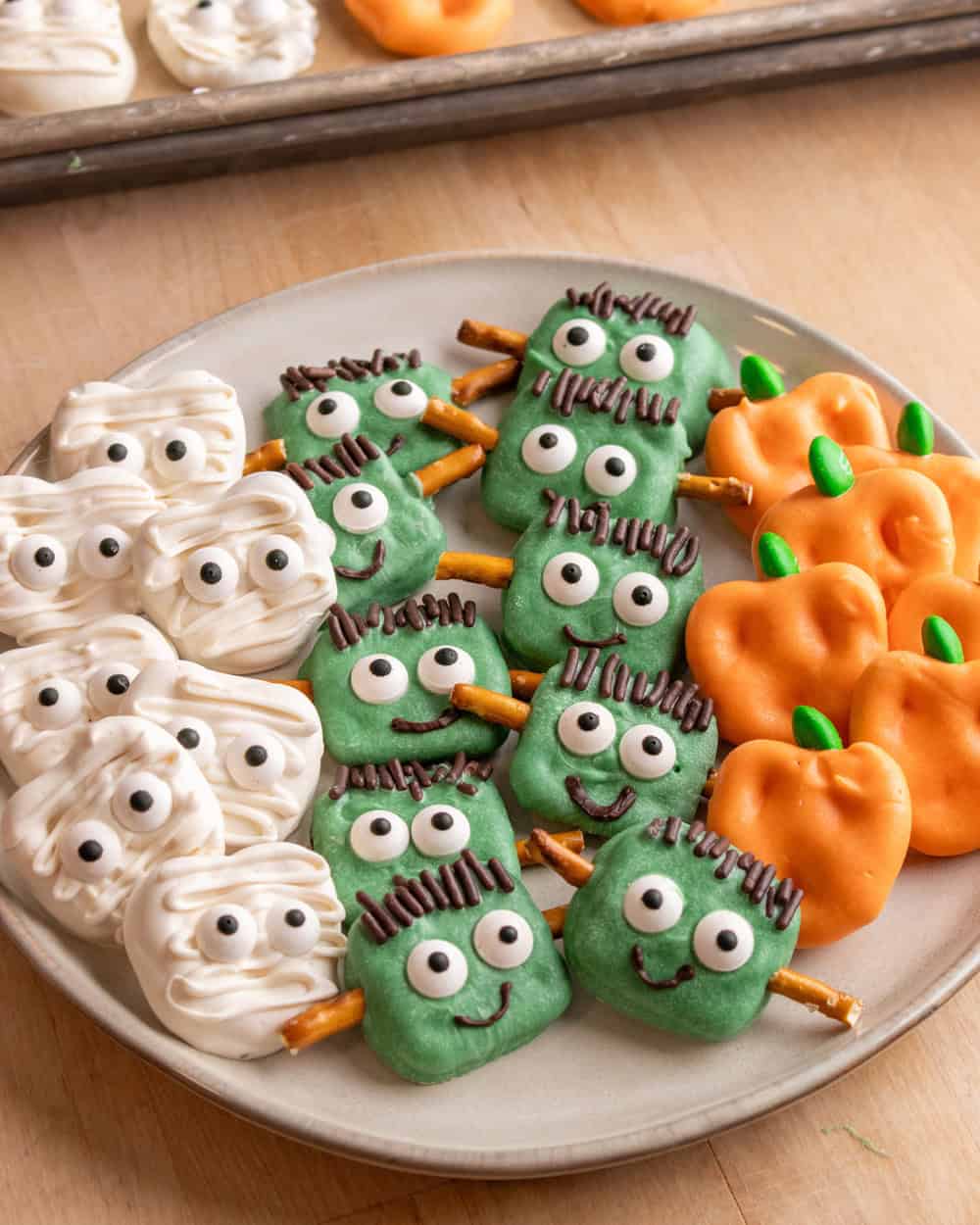 Halloween pretzels