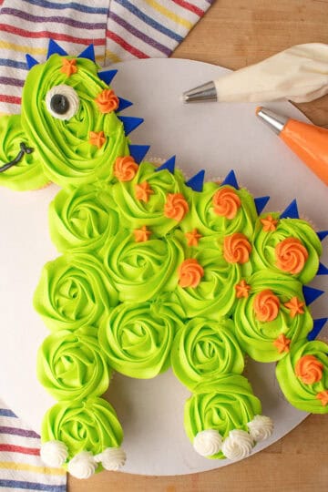 dinosaur cupcake cake