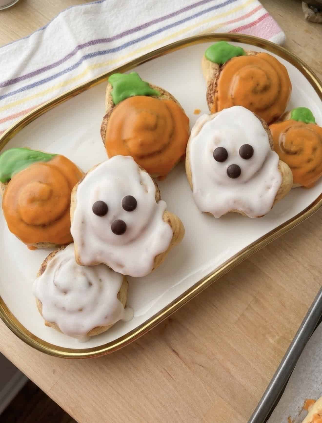 Halloween Cinnamon Rolls